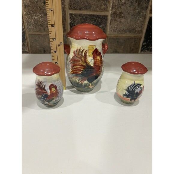 Susan Winget Salt, Pepper and Cheese Shaker In Mushroom Shape - Picture 7 of 7